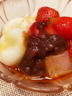 Rp4.冷凍いちご白玉あんみつ-レシピのメイン写真