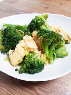ブロッコリーとふわふわ卵☆中華炒め-レシピのメイン写真