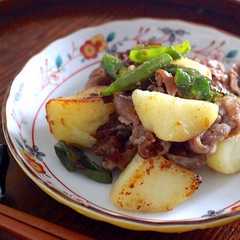A picture of 麹生活☆じゃがいも と豚肉の醤油麹炒め.
