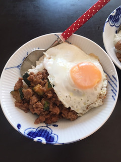 豚そぼろ丼deなんちゃってガパオ風-レシピのメイン写真