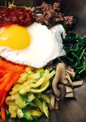 野菜たっぷりピビンバ (韓国本格的)-レシピのメイン写真