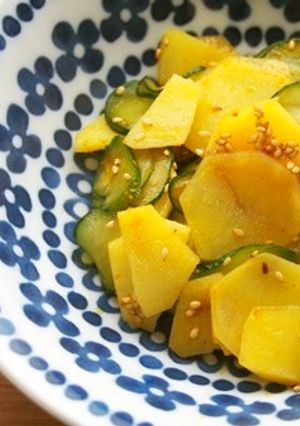 きゅうり・じゃが芋のカレー粉胡麻和え♪-レシピのメイン写真