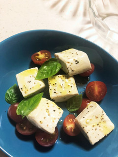 塩豆腐でカプレーゼ-レシピのメイン写真