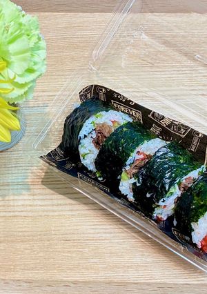 カリカリ梅とカブの葉の焼肉海苔巻き♡-レシピのメイン写真