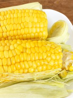甘みたっぷり!レンジでとうもろこし-レシピのメイン写真