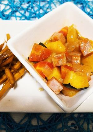 ズッキーニのケチャップ煮込みと人参炒め-レシピのメイン写真