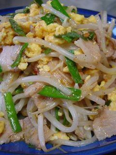 豚肉ともやしのキムチ炒め-レシピのメイン写真