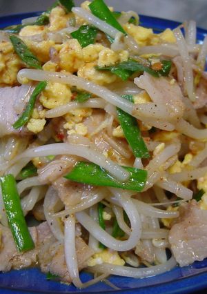 豚肉ともやしのキムチ炒め-レシピのメイン写真