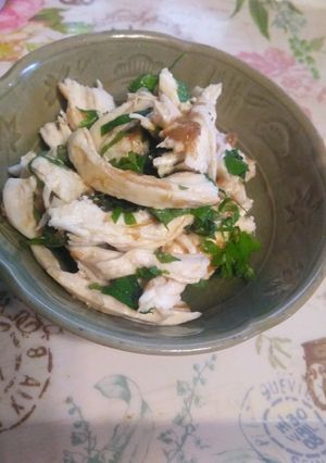 ゆで鶏胸肉の梅紫蘇あえ-レシピのメイン写真