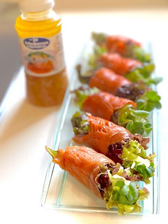 スモークサーモンで巻き巻きサラダ-レシピのメイン写真