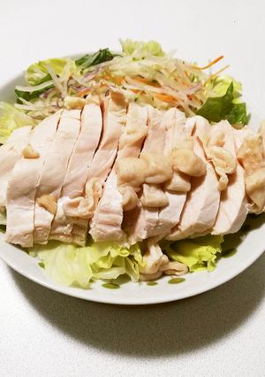 安くて簡単！とり胸肉を柔らかく茹でる方法-レシピのメイン写真