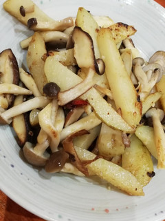 新じゃがときのこのペペロンチーノ-レシピのメイン写真