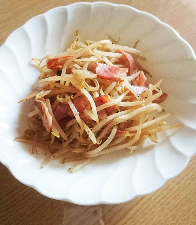 もやしページ もやしベーコン炒め by ぽんちゃん☺️ 【クックパッド】 簡単