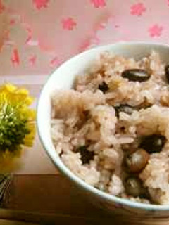 覚え書き*炒り黒豆と梅干しのご飯-レシピのメイン写真