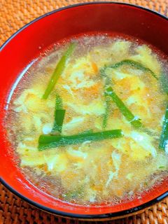 ニラ玉とフライドオニオンのスープ-レシピのメイン写真