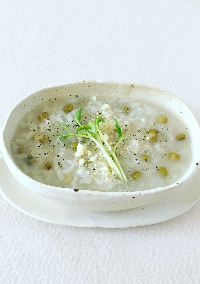 【朝がゆ】緑豆と玉ねぎの薬膳がゆ-レシピのメイン写真