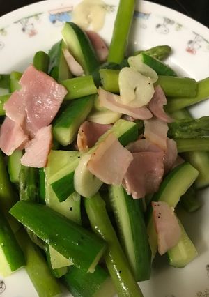 きゅうりとベーコンのニンニク炒め-レシピのメイン写真