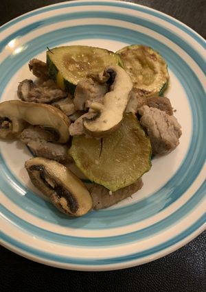 ズッキーニときのこ牛肉炒め-レシピのメイン写真