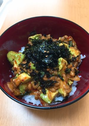 簡単ランチ！納豆アボキム丼-レシピのメイン写真