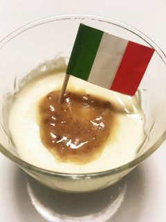 イタリア人に教わったパンナコッタ-レシピのメイン写真