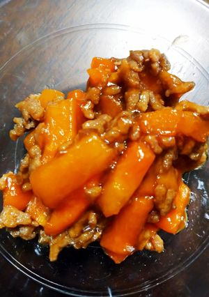 人参と挽き肉の煮物-レシピのメイン写真