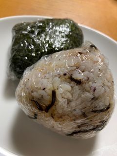 1個で満足☆ばくだんおにぎり☆-レシピのメイン写真