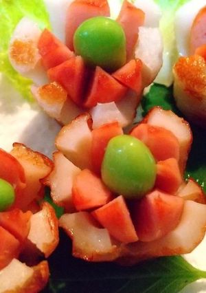 お弁当に可愛いお花♪(ちくわウインナー)-レシピのメイン写真