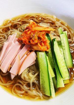 ずぼらこんにゃく冷麺風-レシピのメイン写真