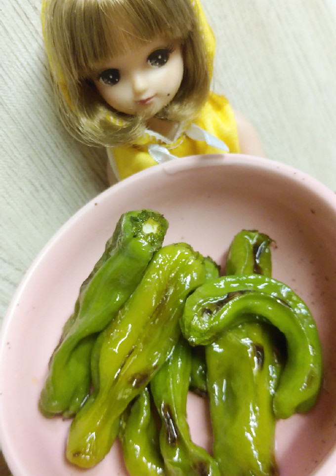 リカちゃん♡ししとうの我流塩麹ドレ焼きꕤ-レシピのメイン写真