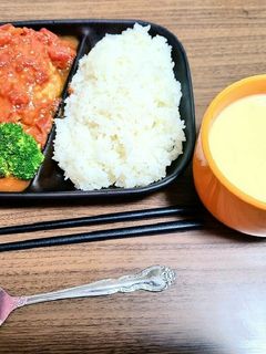 トマト煮込みハンバーグ-レシピのメイン写真