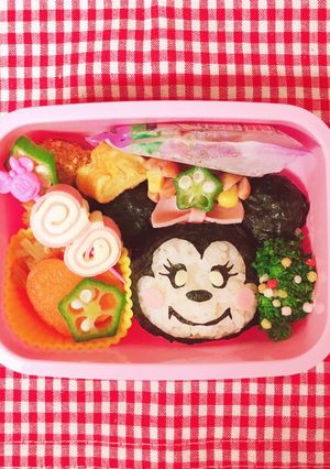 塩結びミニーちゃん　キャラ弁　デコ弁-レシピのメイン写真