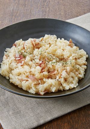 土鍋付き電子レンジで炊くガーリックライス-レシピのメイン写真