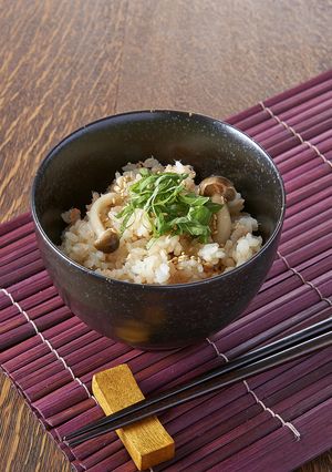 電子レンジで「鮭と大葉の炊き込みご飯」-レシピのメイン写真