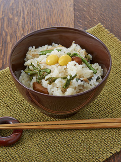 土鍋付き電子レンジで炊く「山菜おこわ」-レシピのメイン写真