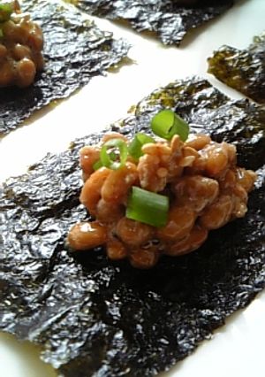 ＊納豆　on　the　韓国のり＊-レシピのメイン写真