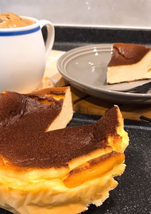 牛乳使用)甘さ控えめバスクチーズケーキ-レシピのメイン写真