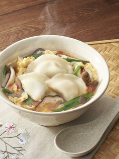 水餃子のピリ辛酸辣湯スープ-レシピのメイン写真