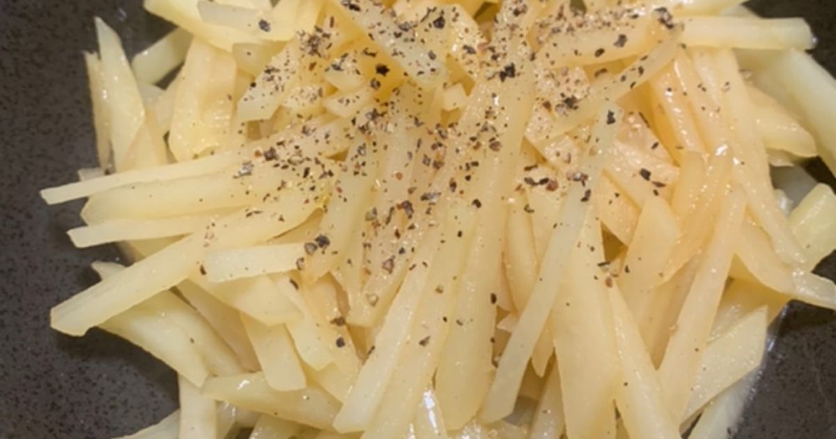 屋台の冷えたじゃがバタ 外カリ中ほく衣が決めて！屋台じゃがバター by こげちゃいろ＋