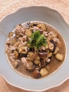 フライパンだけで簡単!ナスのアジアン丼-レシピのメイン写真