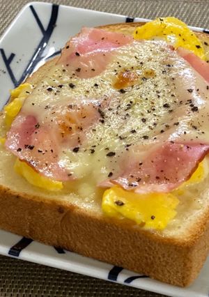 ベーコンエッグトースト-レシピのメイン写真