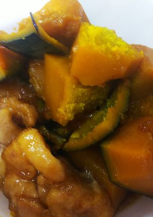 簡単美味・南瓜と鶏肉のニンニク炊き-レシピのメイン写真