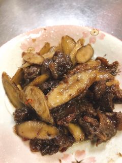牛すじとゴボウの甘辛丼-レシピのメイン写真