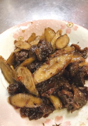 牛すじとゴボウの甘辛丼-レシピのメイン写真