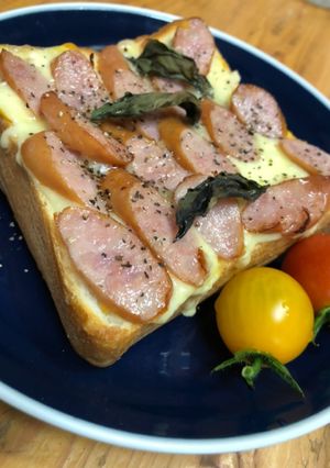 ソーセージでボリュームupチーズトースト-レシピのメイン写真