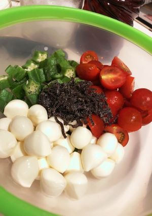 オクラチーズトマト塩昆布のまぜまぜサラダ-レシピのメイン写真