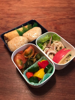 お弁当・・・104鮭フレークおにぎり-レシピのメイン写真