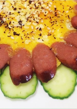 乗せるだけ本物みたい向日葵ソセジエッグ-レシピのメイン写真