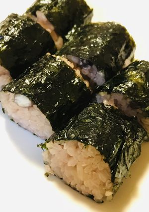 市販のお赤飯／おこわの味つけ海苔巻き-レシピのメイン写真