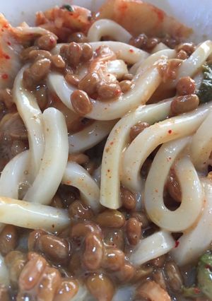 納豆胡麻ドレうどん(キムチ)-レシピのメイン写真