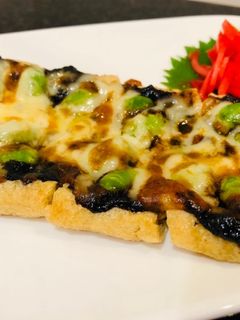 油揚げ×海苔の佃煮と枝豆のチーズピザ*-レシピのメイン写真
